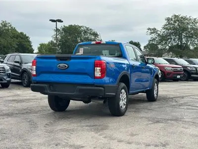 2024 Ford Ranger XL Crew Cab 4D photo 3