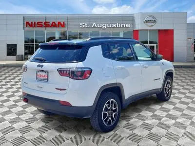 2025 Jeep Compass Trailhawk 4X4 photo 2