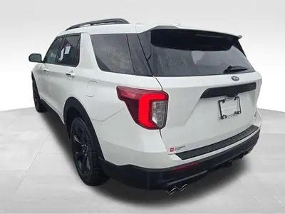2023 Ford Explorer ST 4WD photo 4