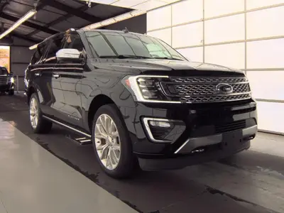 2019 Ford Expedition Platinum 4x4 photo 3
