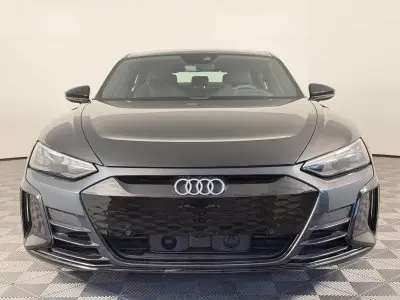2023 Audi e-tron GT Prestige quattro photo 2