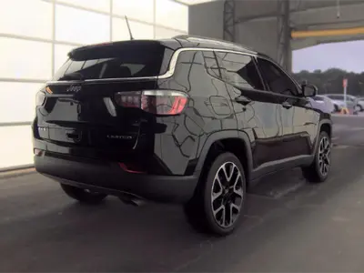 2019 Jeep Compass Limited 4X4 photo 2