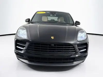 2021 Porsche Macan S photo 2
