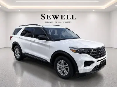 2021 Ford Explorer XLT RWD photo 3