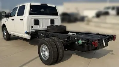 2026 RAM 3500 Tradesman 4X4 Crew Cab photo 3