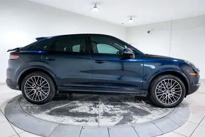 2021 Porsche Cayenne Base photo 5