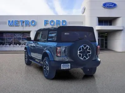 2023 Ford Bronco Outer Banks 4x4 photo 5