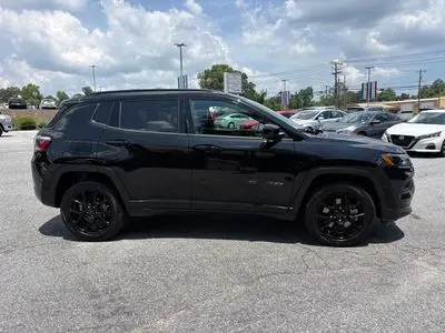 2026 Jeep Compass Altitude 4X4 photo 3