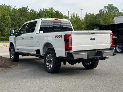 2026 Ford F-350 Lariat 4WD Crew Cab SRW 6-3/4' Box photo 5
