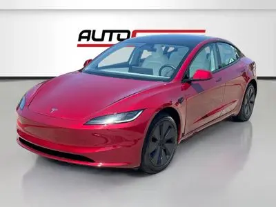 2025 Tesla Model 3 Long Range photo 3