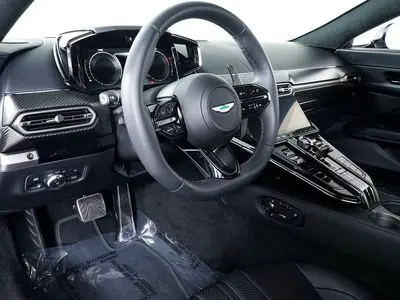 2026 Aston Martin Vantage undefined photo 4