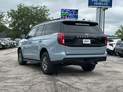 2027 Ford Expedition Active 4x4 photo 5