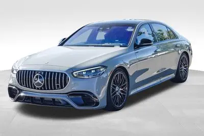 2024 Mercedes-Benz S-Class S 63 E-Performance photo 3