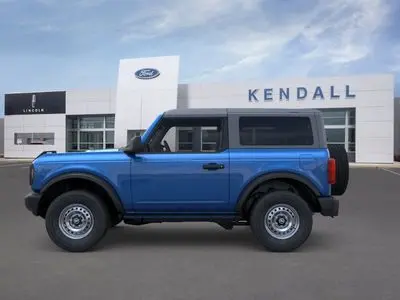 2026 Ford Bronco Base 4x4 photo 3