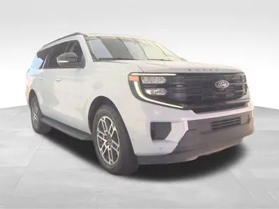 2025 Ford Expedition Active 4WD MAX photo 3