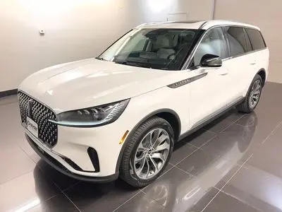 2026 Lincoln Aviator Reserve AWD photo 3