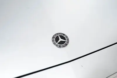 2019 Mercedes-Benz E-Class E300 4MATIC photo 5