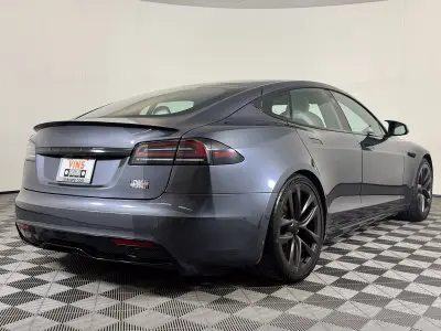2022 Tesla Model S Plaid photo 4