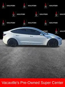 2024 Tesla Model 3 Performance photo 3