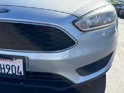 2018 Ford Focus SE Hatchback photo 5