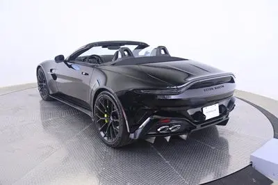 2026 Aston Martin Vantage undefined photo 3