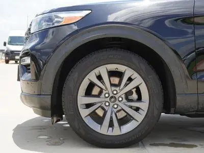 2021 Ford Explorer XLT RWD photo 5