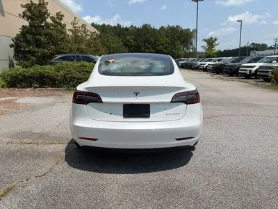 2023 Tesla Model 3 Long Range photo 5