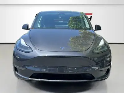2025 Tesla Model Y Long Range Dual Motor All-Wheel Drive photo 2