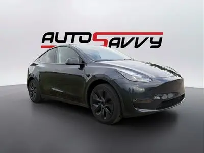 2025 Tesla Model Y Long Range Rear Wheel Drive photo 3
