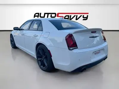 2023 Chrysler 300 C photo 5