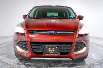 2014 Ford Escape SE photo 2