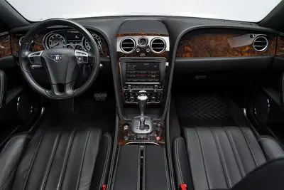 2014 Bentley Flying Spur Base photo 2