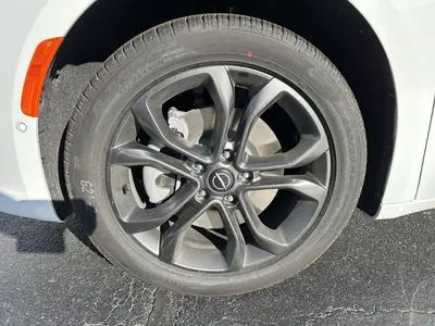 2026 Chrysler Pacifica Select AWD photo 4
