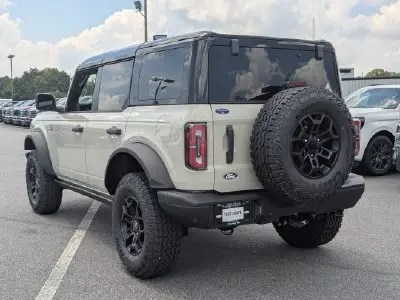 2026 Ford Bronco Badlands 4WD photo 5