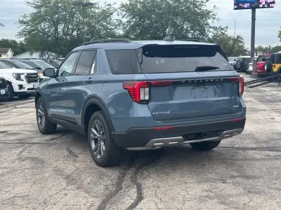 2026 Ford Explorer Active 4WD photo 5