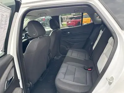 2025 Chevrolet Trax LS photo 5