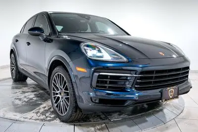 2021 Porsche Cayenne Base photo 3