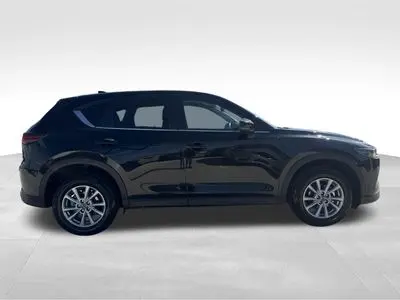 2023 Mazda CX-5 S Preferred package Auto AWD photo 4