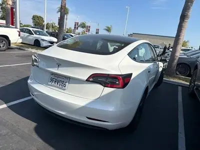 2023 Tesla Model 3 Base photo 4