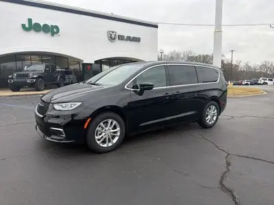2026 Chrysler Pacifica Select photo 4