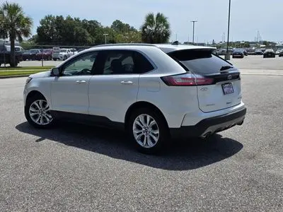 2020 Ford Edge Titanium photo 4