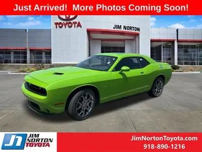 2017 Dodge Challenger GT photo 2