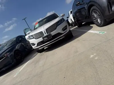 2017 Ford Explorer XLT 4WD photo 3