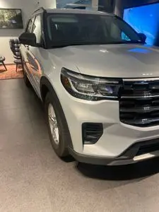 2025 Ford Explorer Active RWD PL535 photo 5