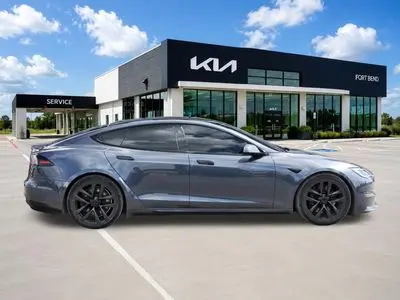 2022 Tesla Model S Base photo 4