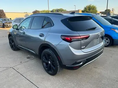 2021 Buick Envision Essence AWD photo 2