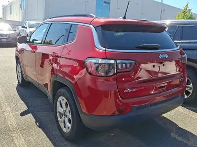 2025 Jeep Compass Latitude 4WD photo 5