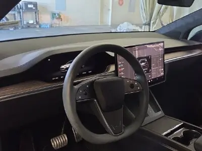 2024 Tesla Model X Long Range photo 3