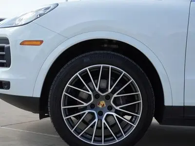 2020 Porsche Cayenne Base photo 5