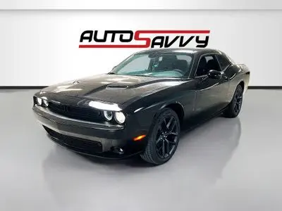 2023 Dodge Challenger SXT Auto photo 3